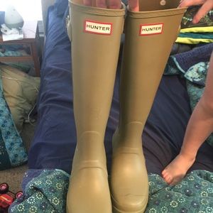 Hunter tall rain boots